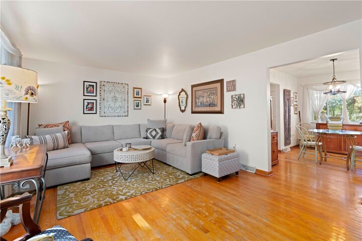 Property Photo: 156 Grandview Way PA 15022