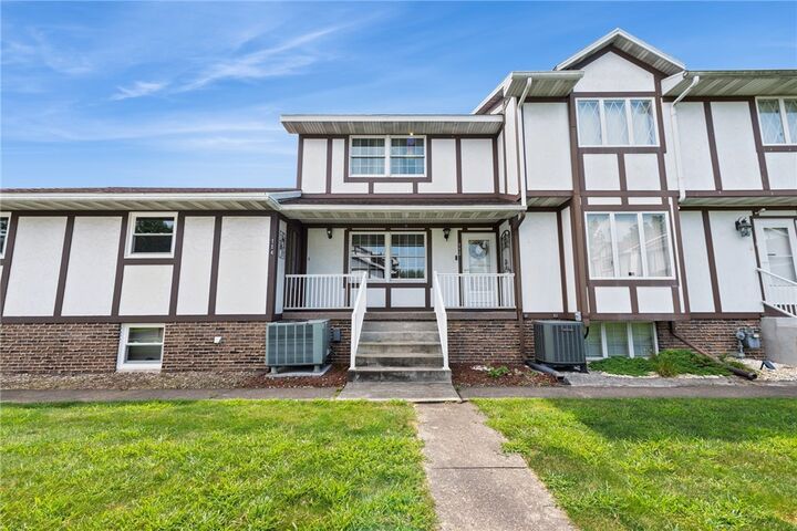 112 Alpen Strasse  Latrobe PA 15650 photo