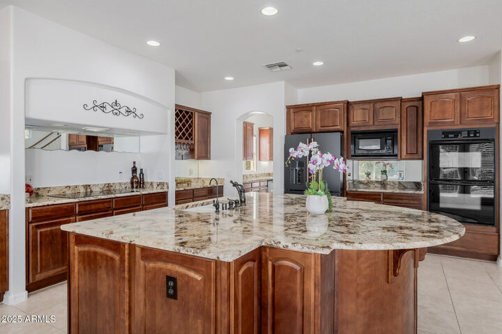 Property Photo:  7281 W Cielo Grande Avenue  AZ 85383