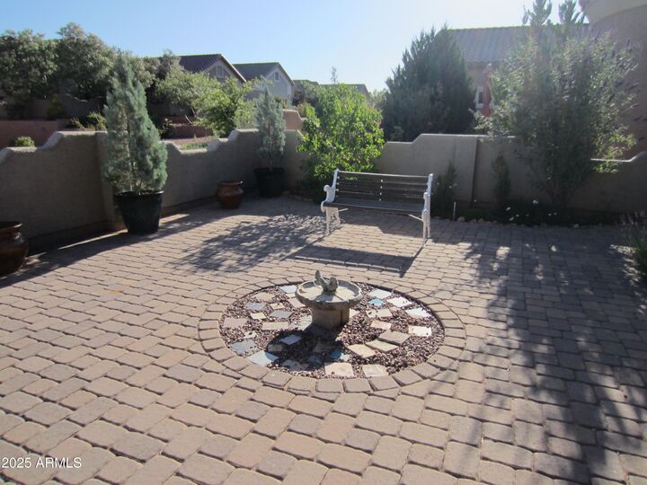 Property Photo:  5715 E La Privada Drive  AZ 86325