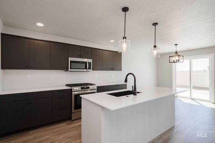 Property Photo: 2465 N Silver Wolf Ave ID 83669