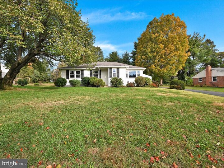 Property Photo:  1721 Windy Hill Road  PA 17602 