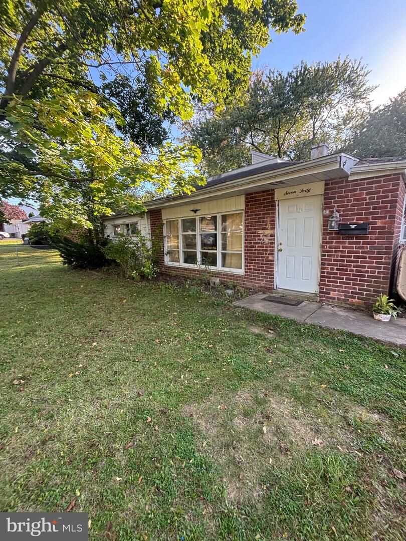 Property Photo:  740 Woodbrook Lane  PA 19462 