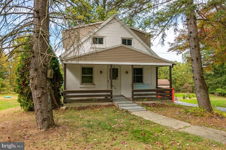 Property Photo: 290 Walnuttown Road PA 19522
