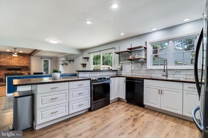 Property Photo: 507 Scarlet Oak Road MD 20646