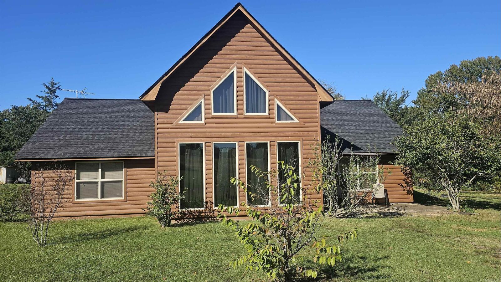Property Photo:  1186 County Road 1780  AR 72847 