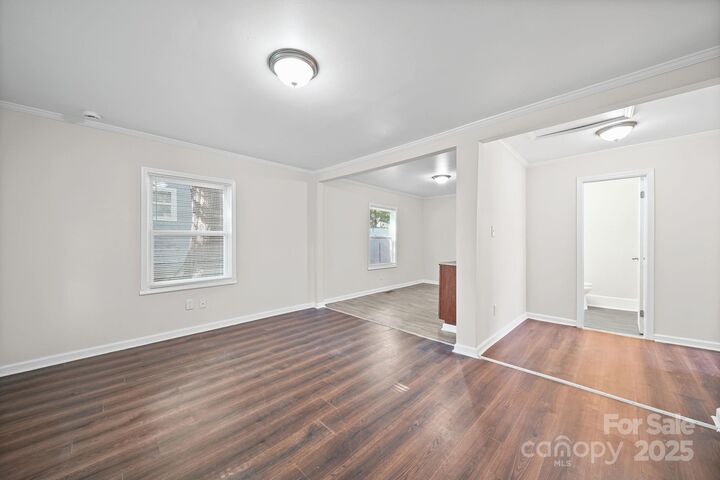 Property Photo: 1426 Beechwood Drive NC 28052