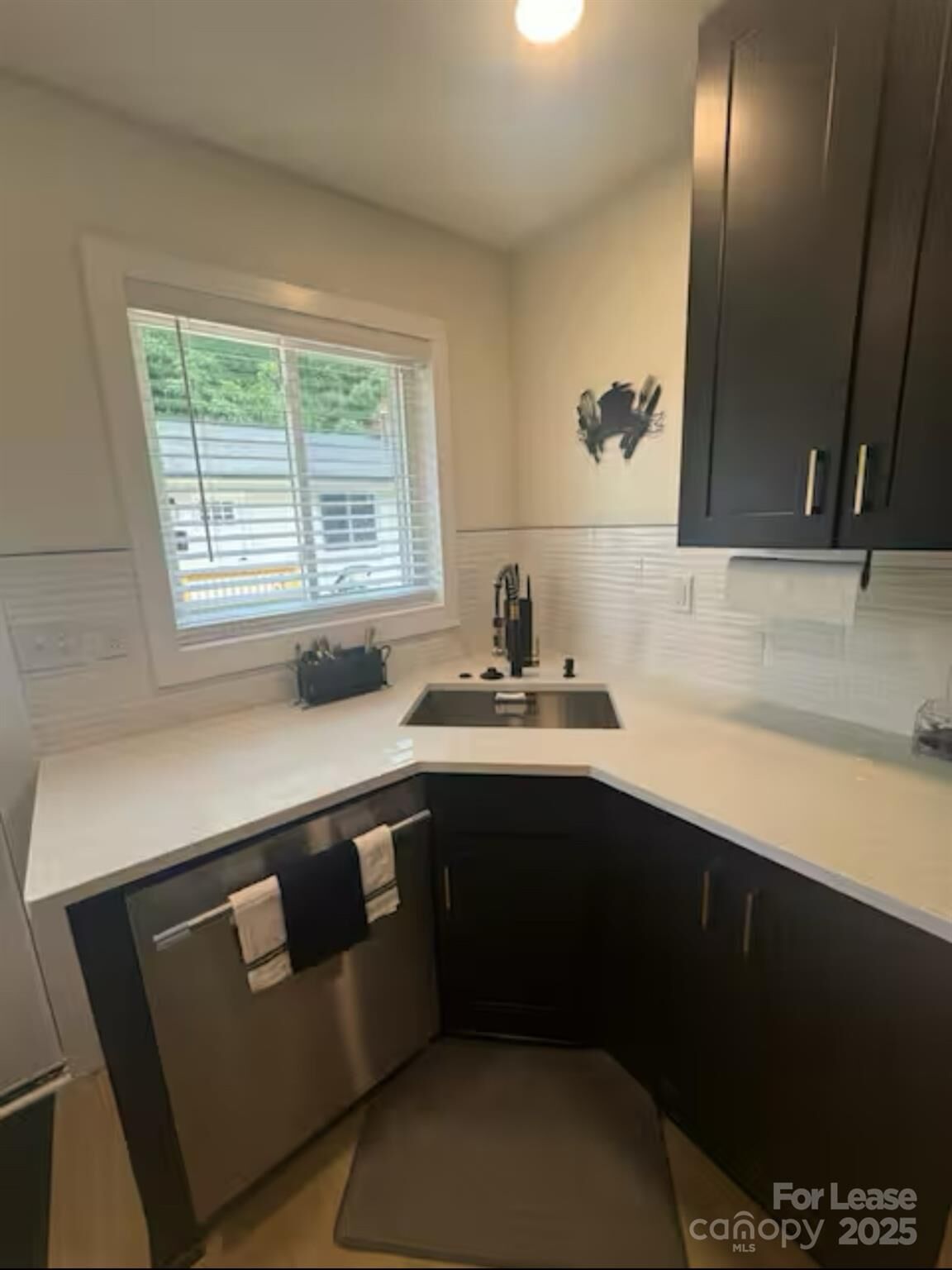 Property Photo: 1404 E 35th Street NC 28205