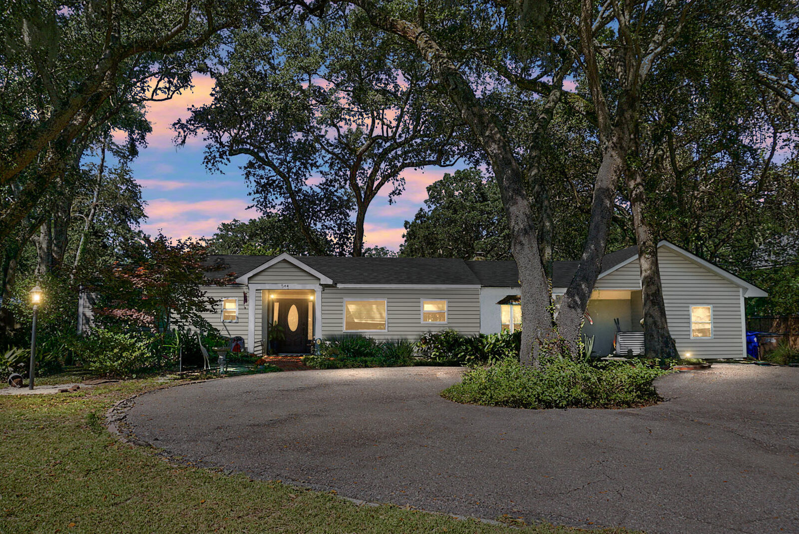 Property Photo:  544 Fort Johnson Road  SC 29412 