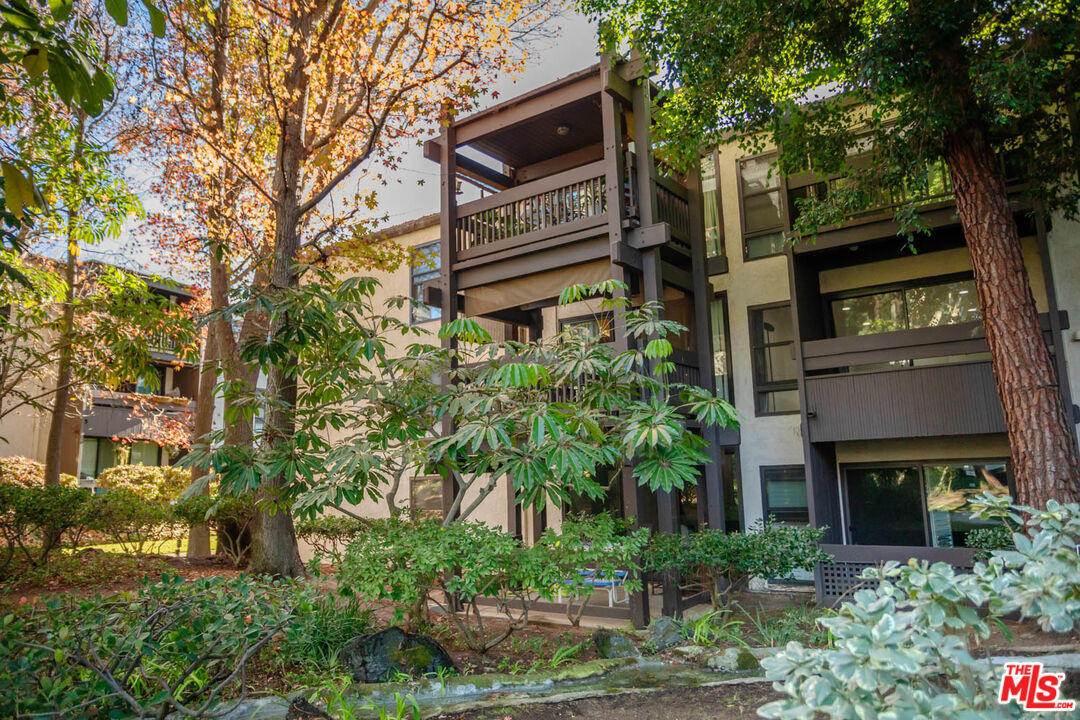 Property Photo: 7777 W 91st St CA 90293