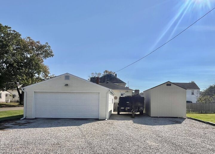 Property Photo: 953 Garfield Avenue OH 43130