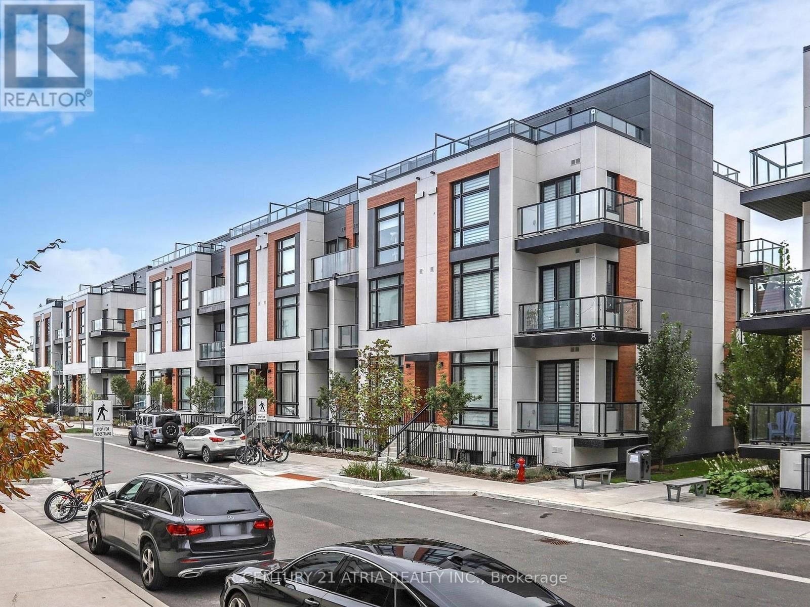 Property Photo:  8 Steckley House Lane 216  ON L4S 0N1