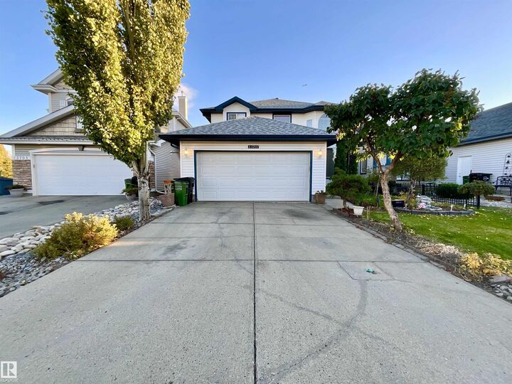 13707 149 Avenue NW  Edmonton AB T6V 1R2 photo