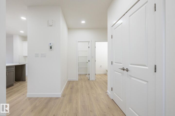 Property Photo: 5264 Kinney Place SW AB T6W 1A8