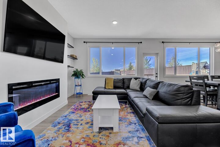 Property Photo: 5 Elwyck Gate AB T7X 0Z2