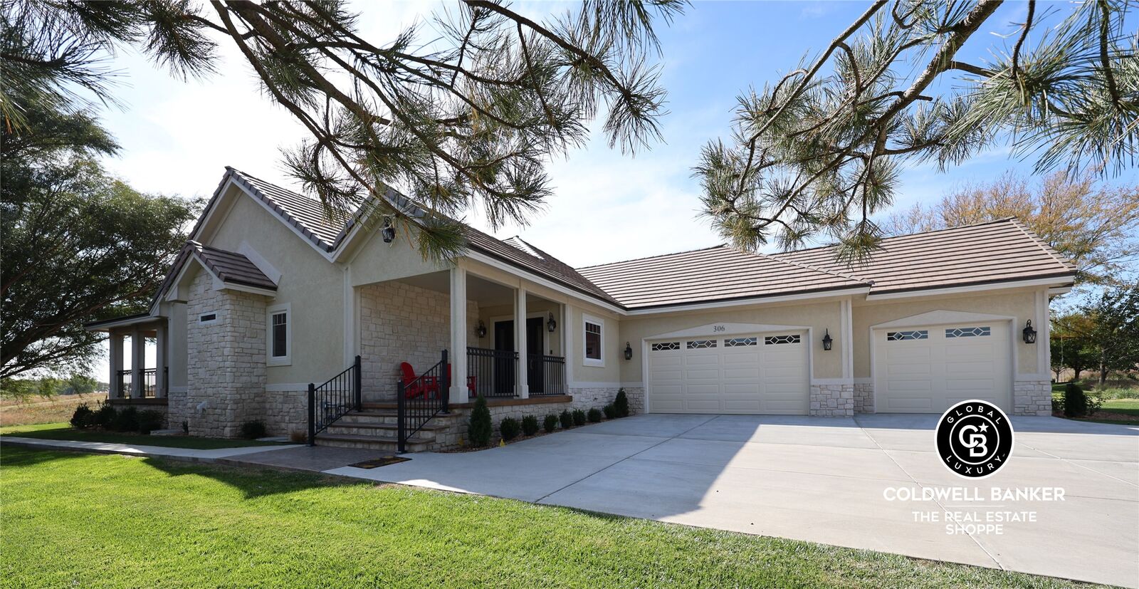 Property Photo:  306 Grandview Circle  KS 67846 