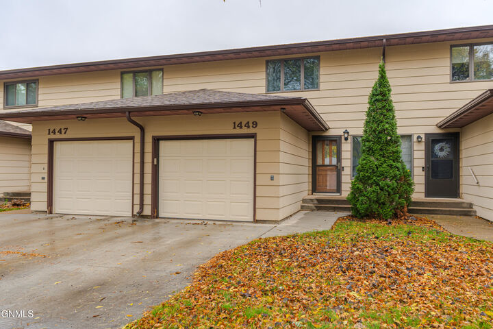 1449 Eastwood Street  Bismarck ND 58504 photo