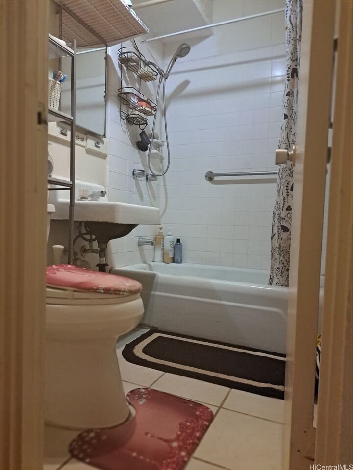 Property Photo: 1519 Kaumualii Street 108 HI 96817