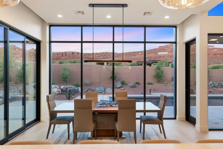 Property Photo: 2498 N La Casa Cir UT 84770