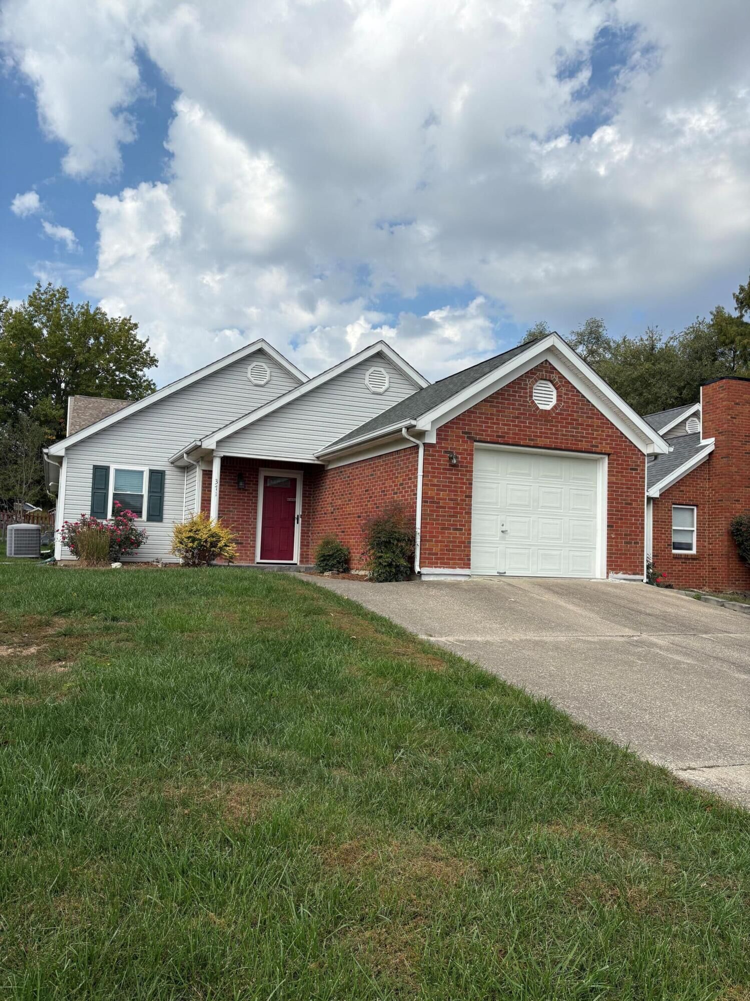 Property Photo:  371 Garden Point Drive  KY 40601