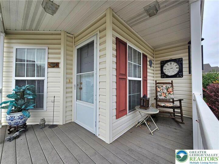 Property Photo: 657 Winterthur Way PA 18040