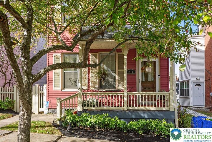 Property Photo: 711 4th Avenue PA 18018