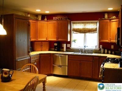Property Photo: 13 Tamarack Court PA 18040