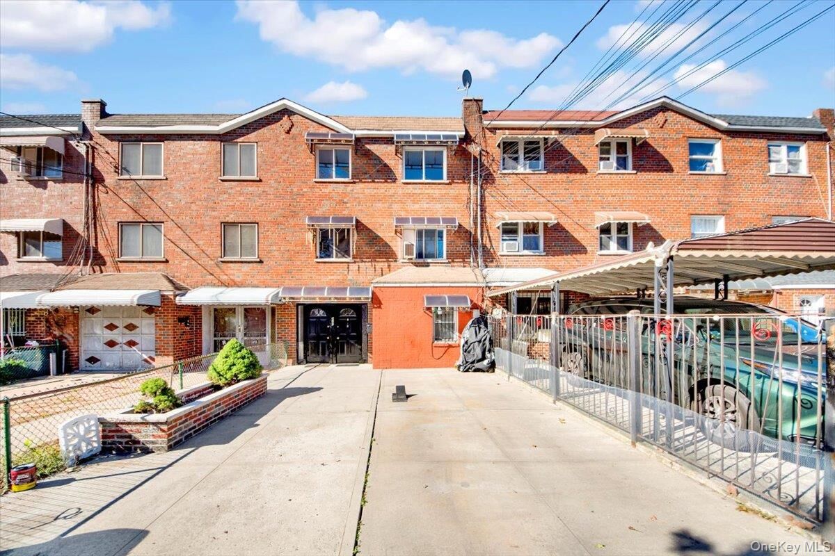 Property Photo: 437 Torry Avenue NY 10473