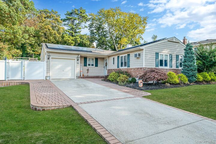 Property Photo:  55 Wexford Drive  NY 11769 