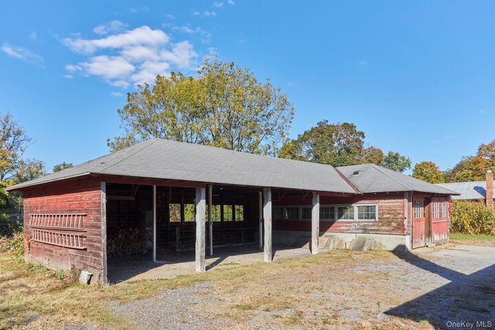 Property Photo: 105 E Market Street NY 12572