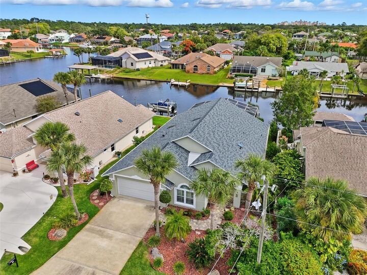 Property Photo: 82 Cochise Court FL 32137