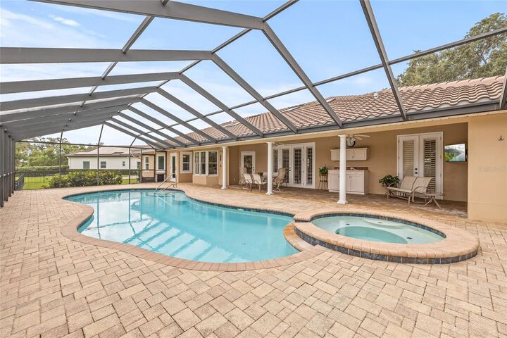 Property Photo: 1080 Water Oak Court NE FL 33703