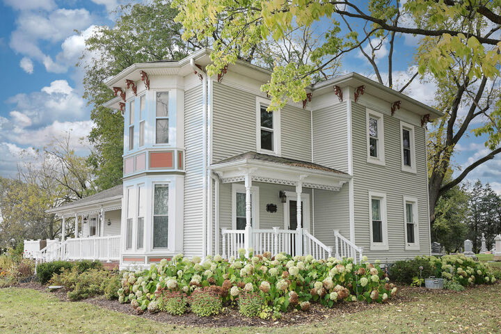 Property Photo: 17809 Old Yorkville Rd WI 53182
