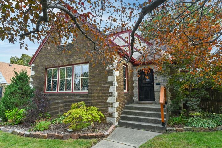 Property Photo:  5211 W Wisconsin Ave 5217  WI 53208