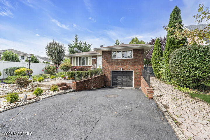 Property Photo: 585 Noe Avenue NJ 07095