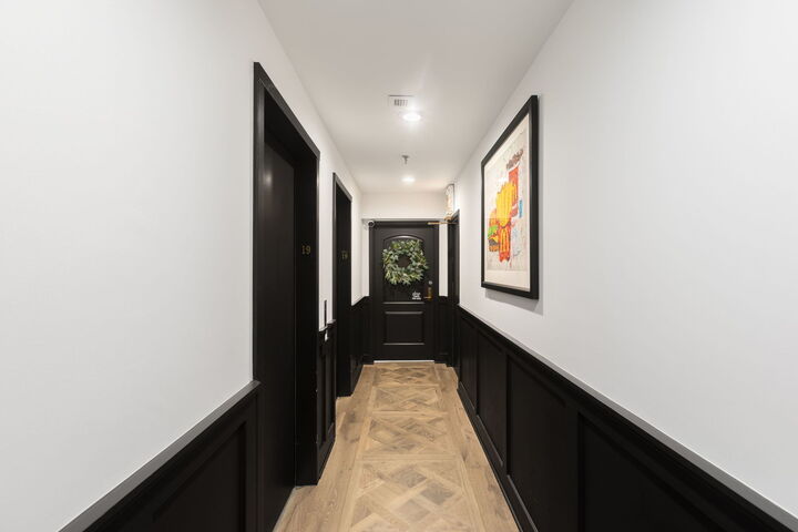 Property Photo: 221 E Walton Place 19E IL 60611