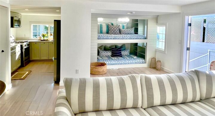 Property Photo:  265 Mayflower  CA 92660 