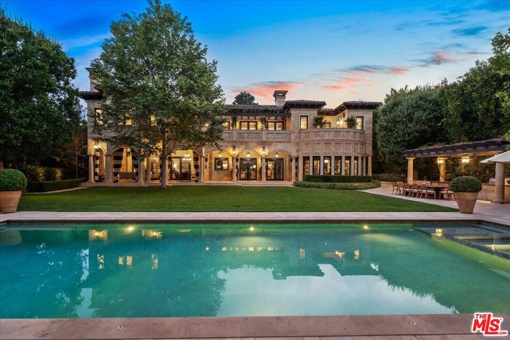 Property Photo:  804 N Elm Drive  CA 90210