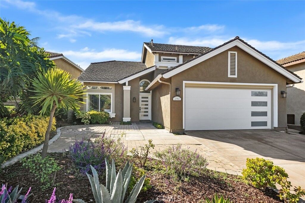 Property Photo: 23962 Caravel Pl CA 92677