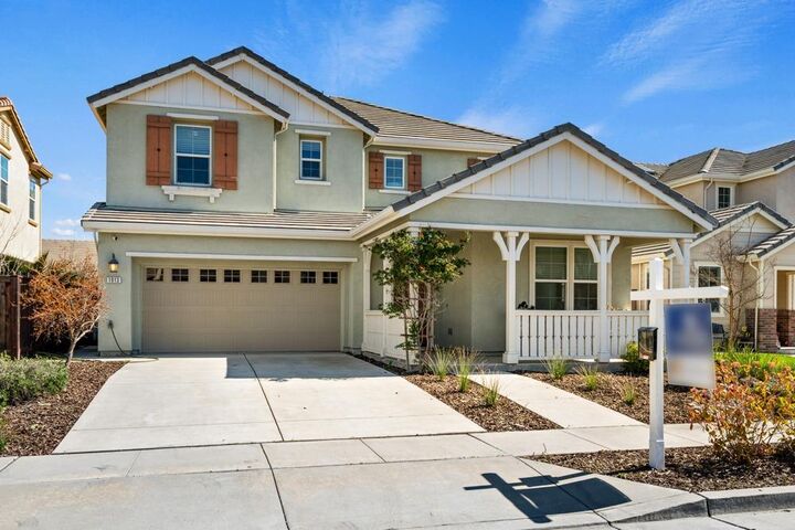 Property Photo: 1913 Earl Court CA 95776