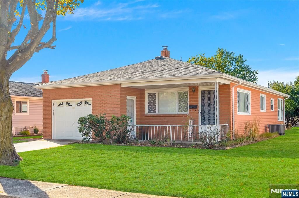 Property Photo:  19 Georgetown Drive  NJ 08757