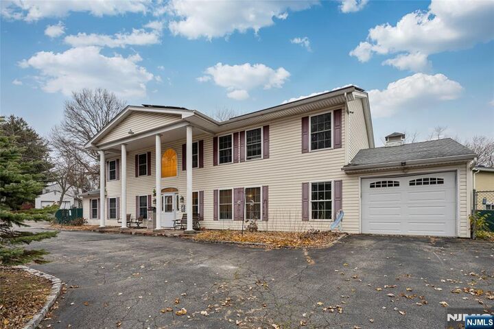 Property Photo:  255 Knoll Road  NJ 07034 