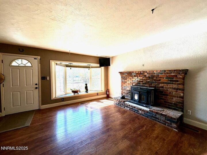 Property Photo: 612 W Winnie Lane NV 89703