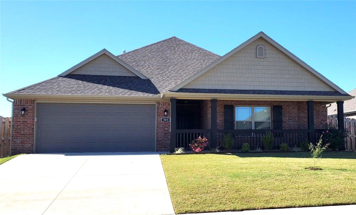 Property Photo: 303 S Coventry Avenue AR 72730