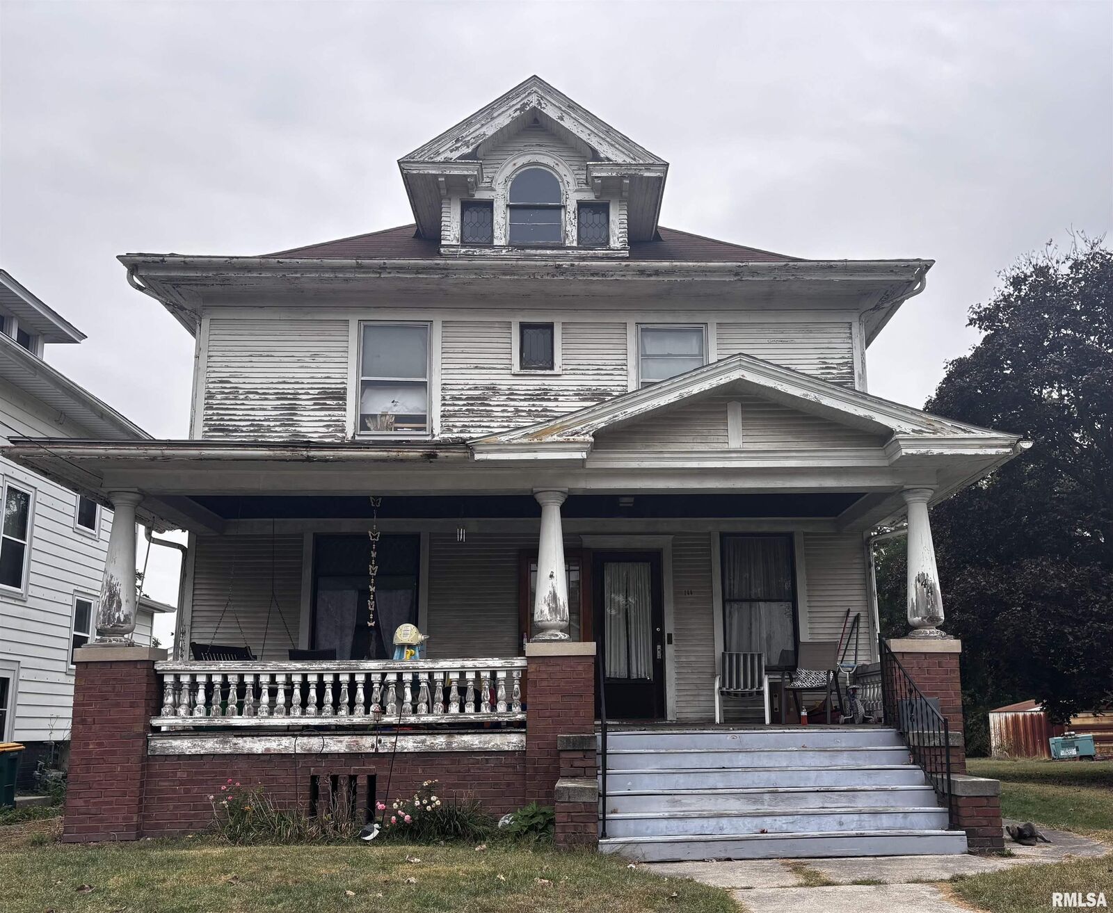 Property Photo: 144 Sumner Street IL 61401