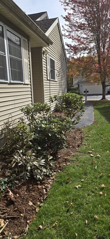 Property Photo:  11 Vineyard Lane 11  MA 01844 