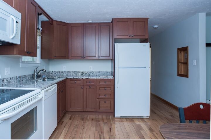 Property Photo:  7 Pleasant St  MA 01519 