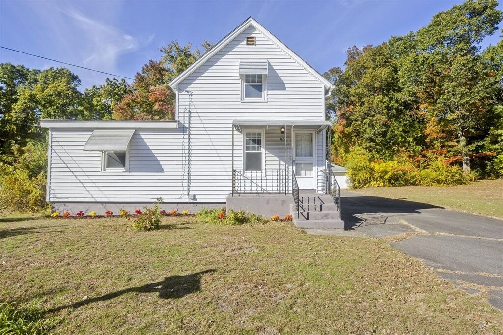 Property Photo:  90 Anson St  MA 01020 