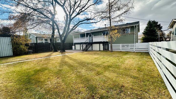 Photo de la propriété: 104 22 Street NW AB T0J 0Y1