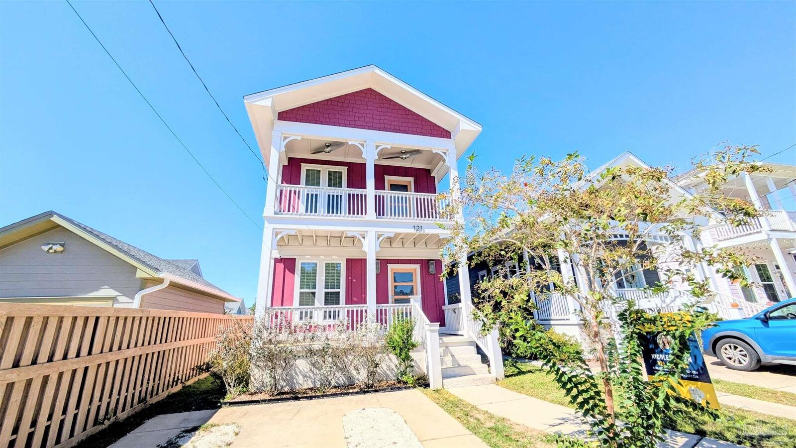 Property Photo: 121 N C St FL 32502